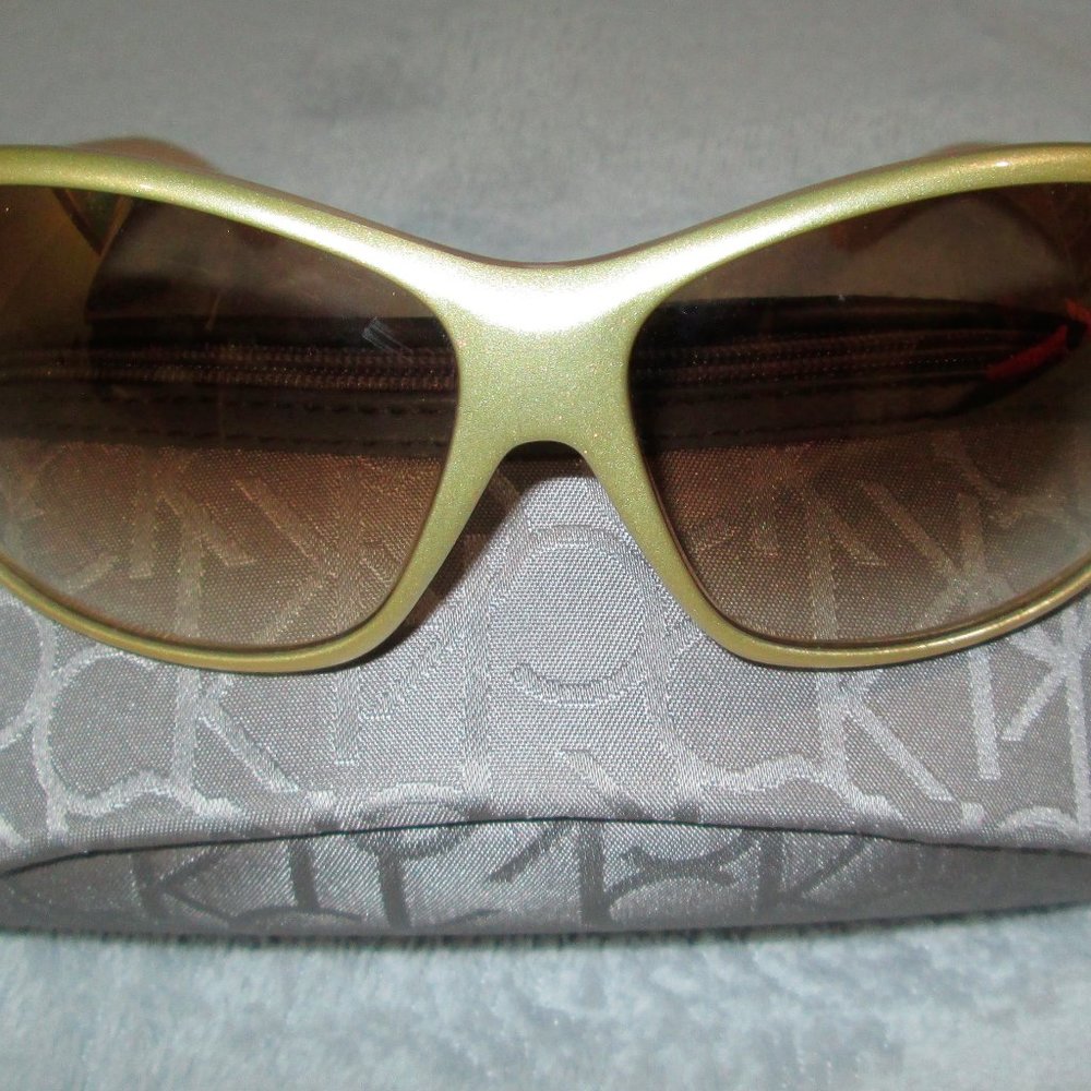 NWOT Calvin Klein Rare Gold Frame Sunglasses ~ CK 😎 - Picture 2 of 16